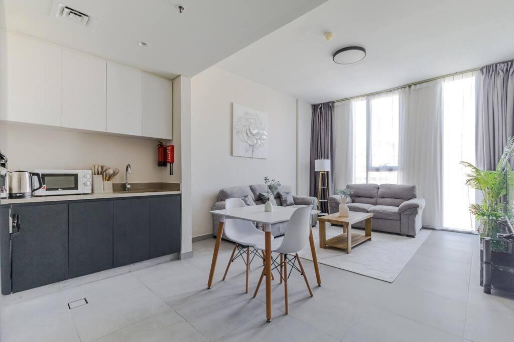 Sahab - Solo 1Br Apt In Al Jada Sardzsa Kültér fotó