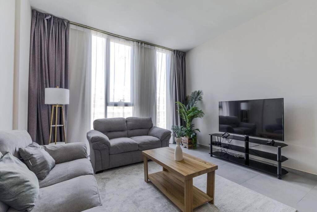 Sahab - Solo 1Br Apt In Al Jada Sardzsa Kültér fotó