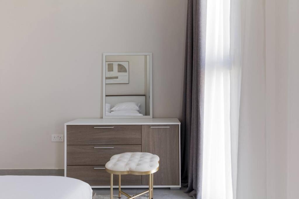 Sahab - Solo 1Br Apt In Al Jada Sardzsa Kültér fotó